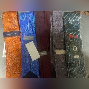 Priced to GO ❤️👔FIVE Brand NEW Men Ties ALL ONE LOW PRICE.
